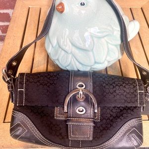 Vintage Coach Shoulder Bag ✨